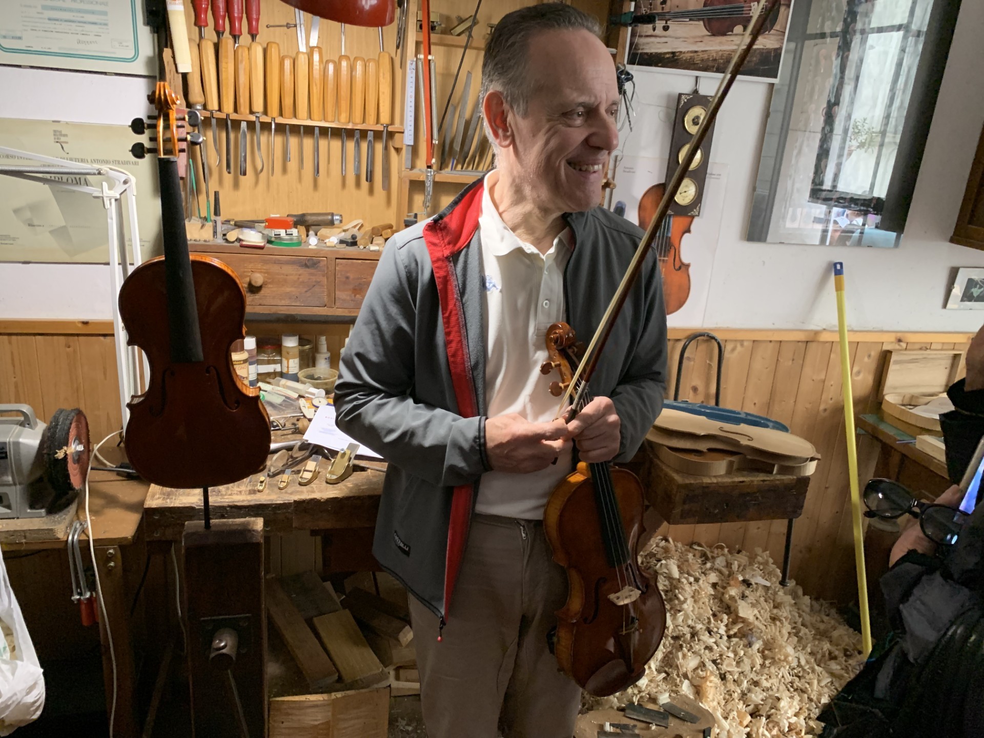 Cremone Luthier Samy